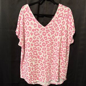 Women's Pink Leopard Print V-Neck Top by she & sky 1X